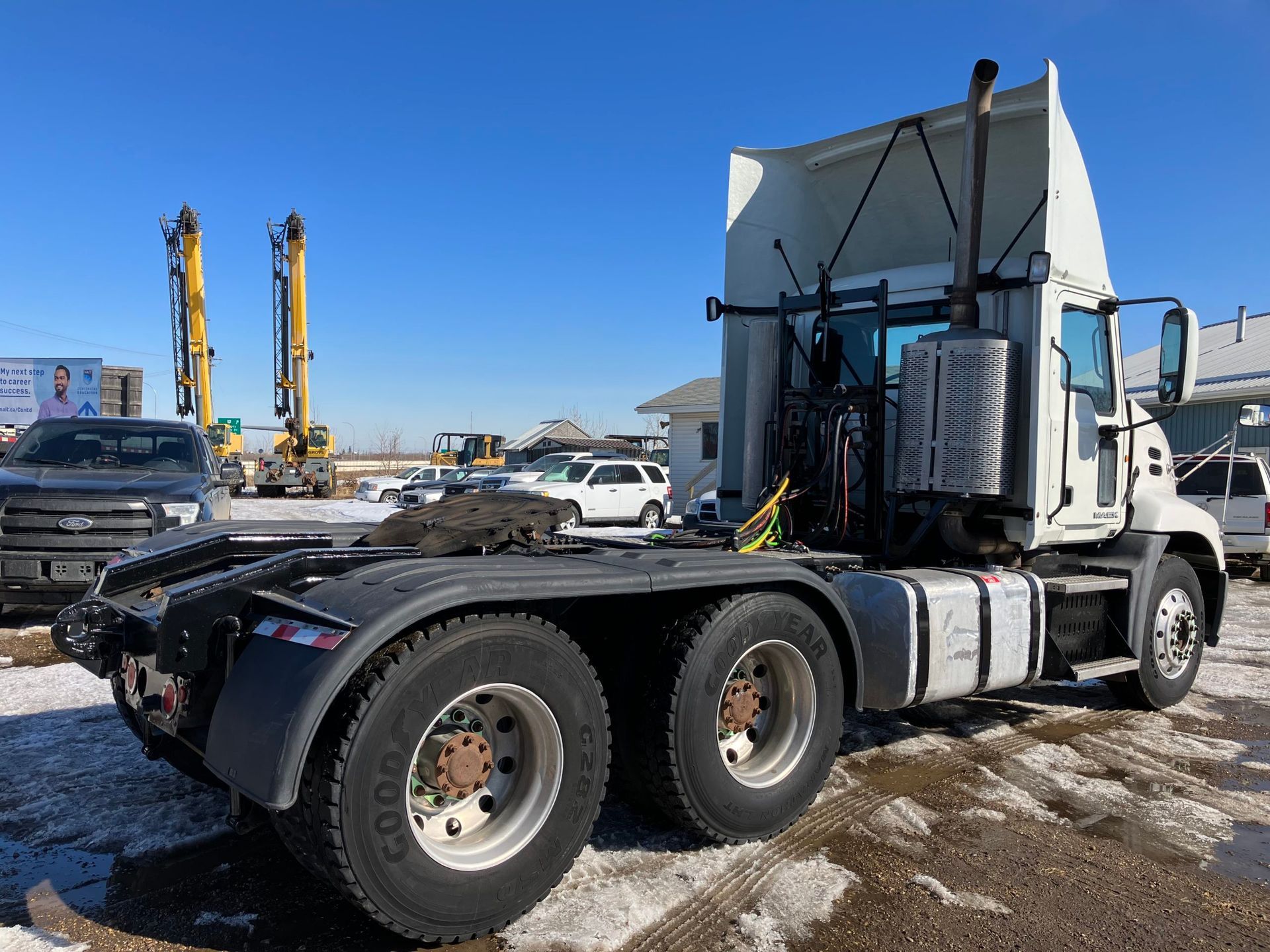 Used Mack Pinnacle Cxu T A Daycab For Sale